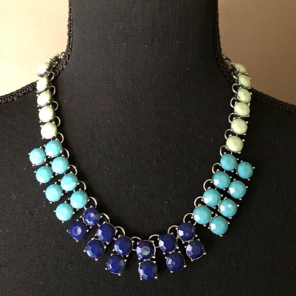Jewelry - 💝Statement Bib  Necklace